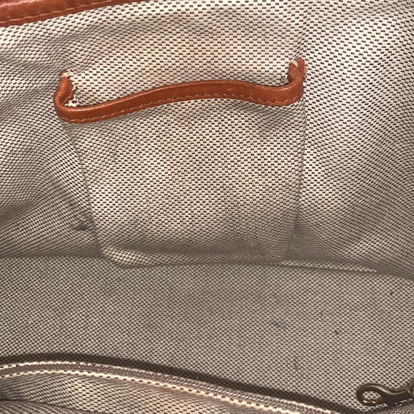 Gently Loved Dooney & Bourke Shoulder Bag - Picture 8 of 14